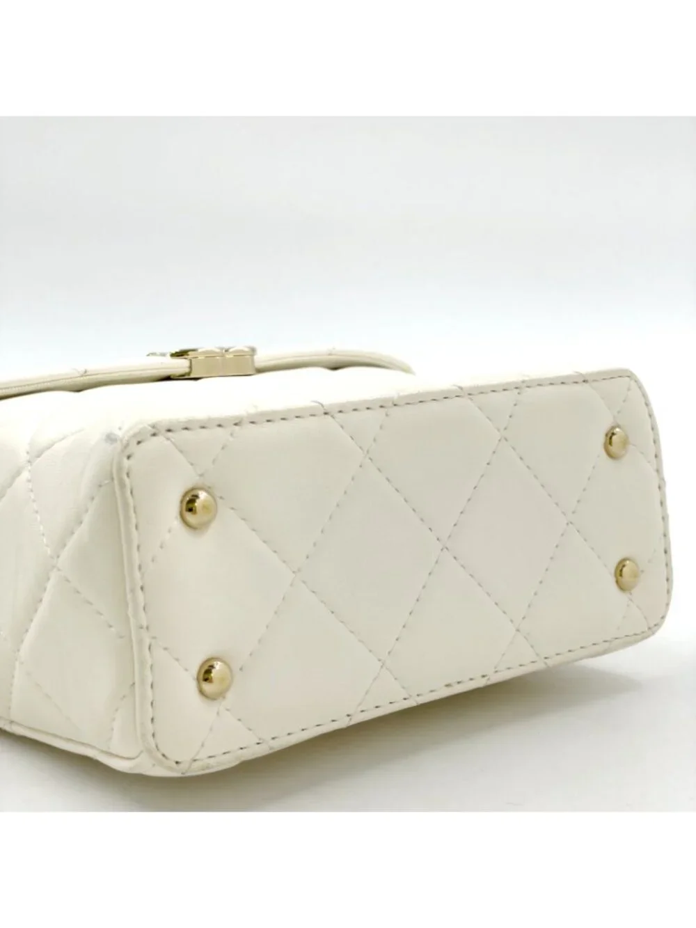 Chanel Quilted Small Box Random Lambskin White Chain Shoulder Bag Gold
